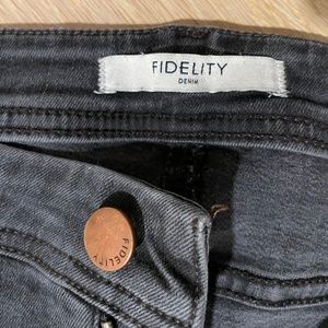 Fidelity Sola slim ankle jeans - gently used